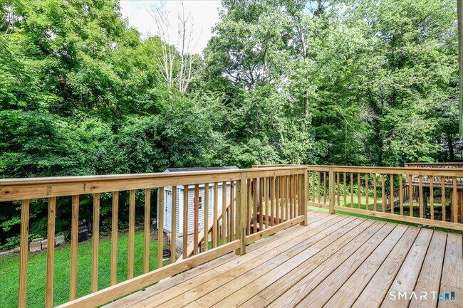 Building Photo - 48 Candlewood Lake Rd