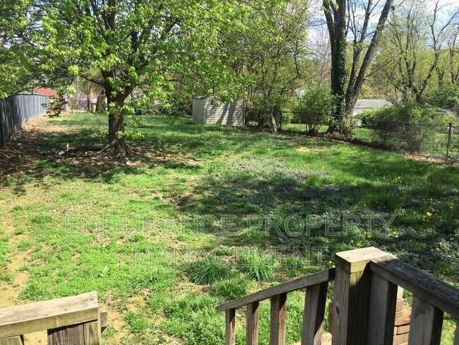 Building Photo - 3970 Roswell Ave