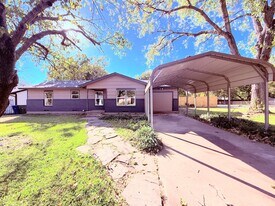 Building Photo - 1318 N Binkley St