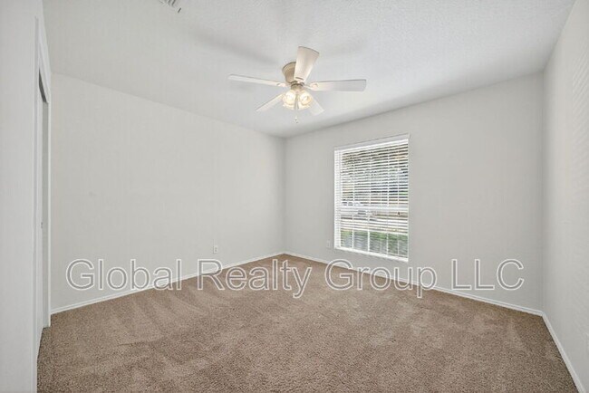 Building Photo - 16610 Retama Crown
