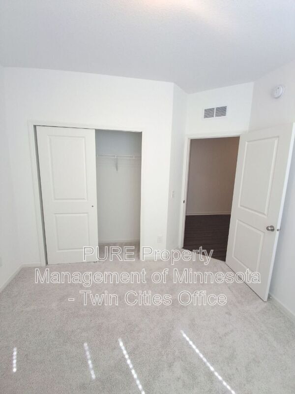 Building Photo - 4654 Schilling Way