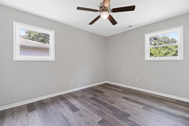 Building Photo - 2916 Knight Rd