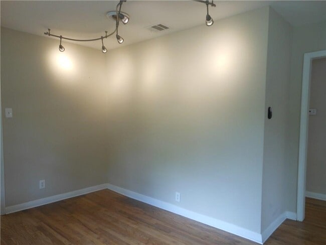 Building Photo - 4615 Banister Ln