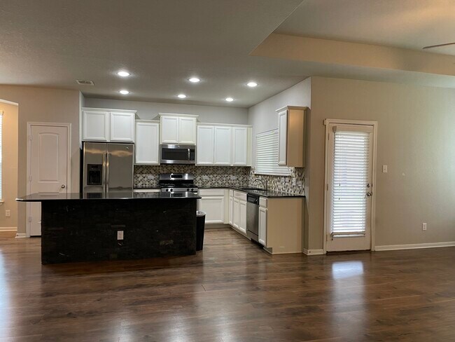 Building Photo - 2942 Oak Branch Ridge