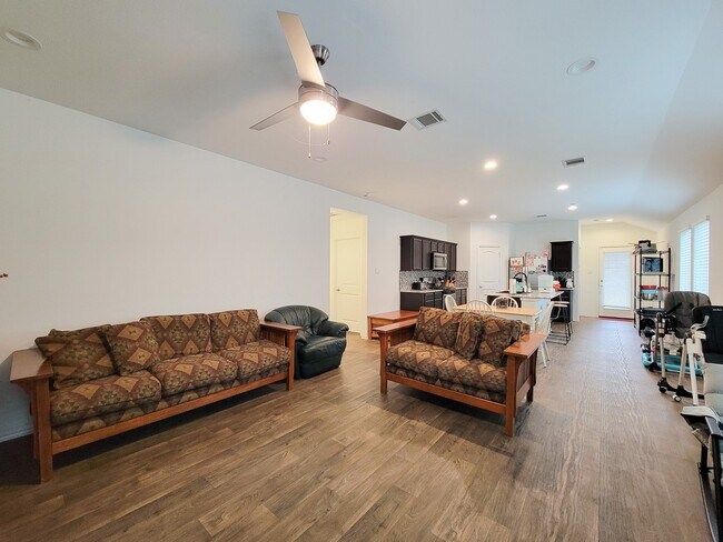 Building Photo - 14741 Hazel Br Dr