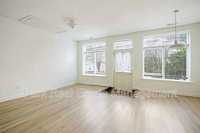 Building Photo - 505 N Greensboro St