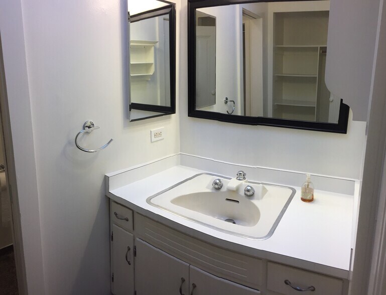 Vanity - 2609 Dana St