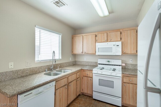 Building Photo - 3130 Meadow Flower Ave