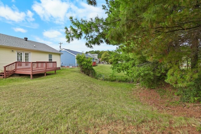 Building Photo - 354 Broadmore Dr