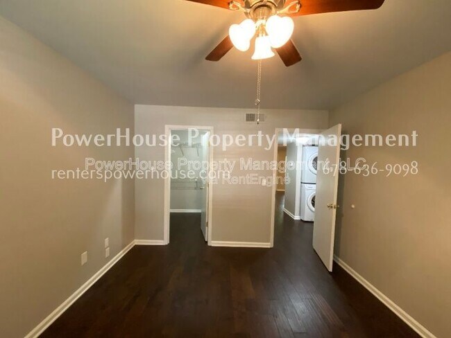 Building Photo - 5043 Brookside Ct