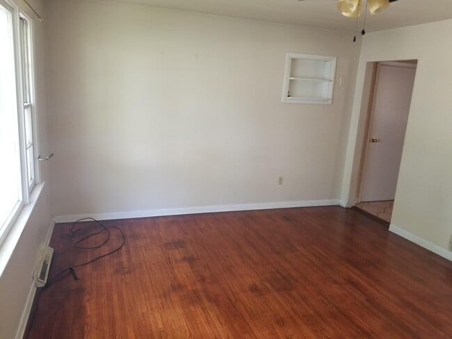 Building Photo - 1509 Brighton St