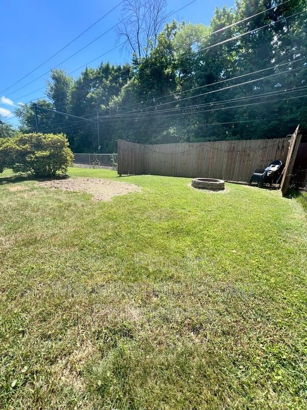 Building Photo - 4818 Woodland Ave