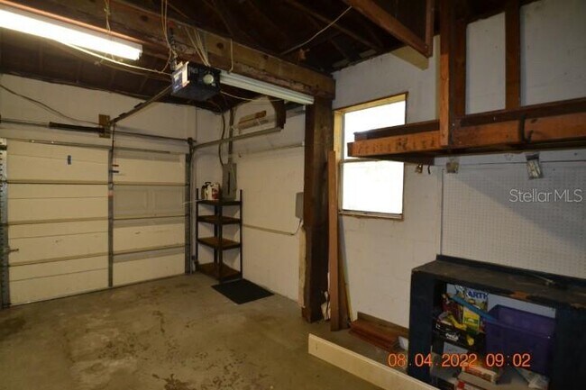 Building Photo - 2801 Sanders Dr