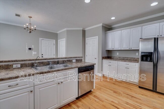 Building Photo - 719 Bonnie Oaks Ln