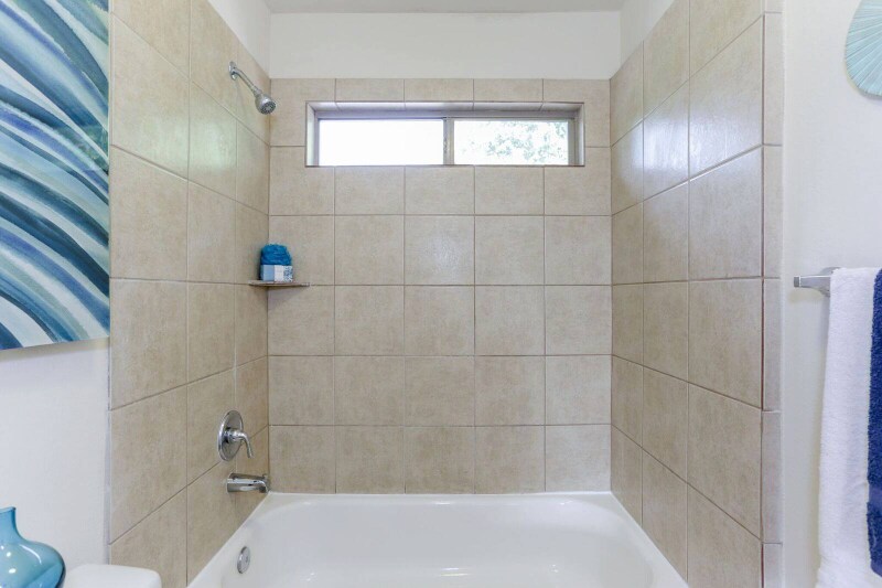 Building Photo - 3803 Hardy St