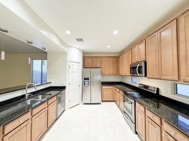 Building Photo - 27283 N 75th Dr