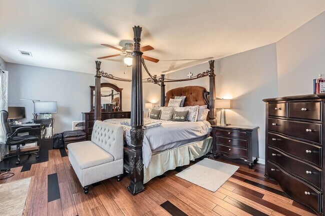 Building Photo - 2331 Flowerdale Ct