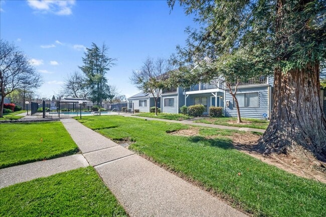 Building Photo - 5945 Main Ave