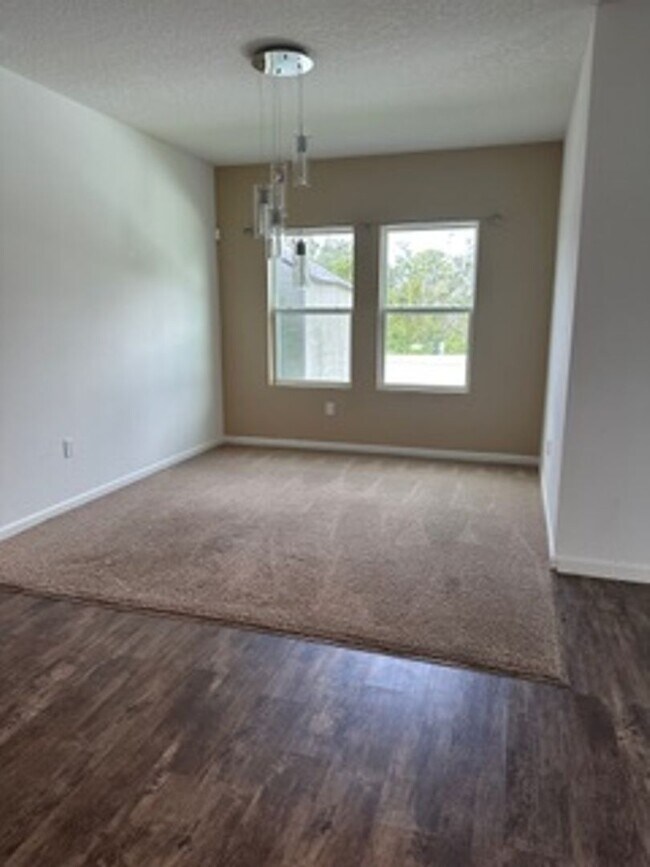 Building Photo - 16119 Florets Dr