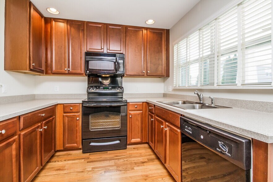 Building Photo - 2151 Erin Ln