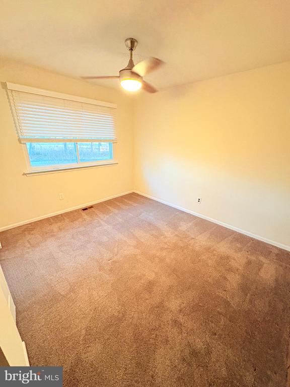 Building Photo - 54 Hillcroft Way