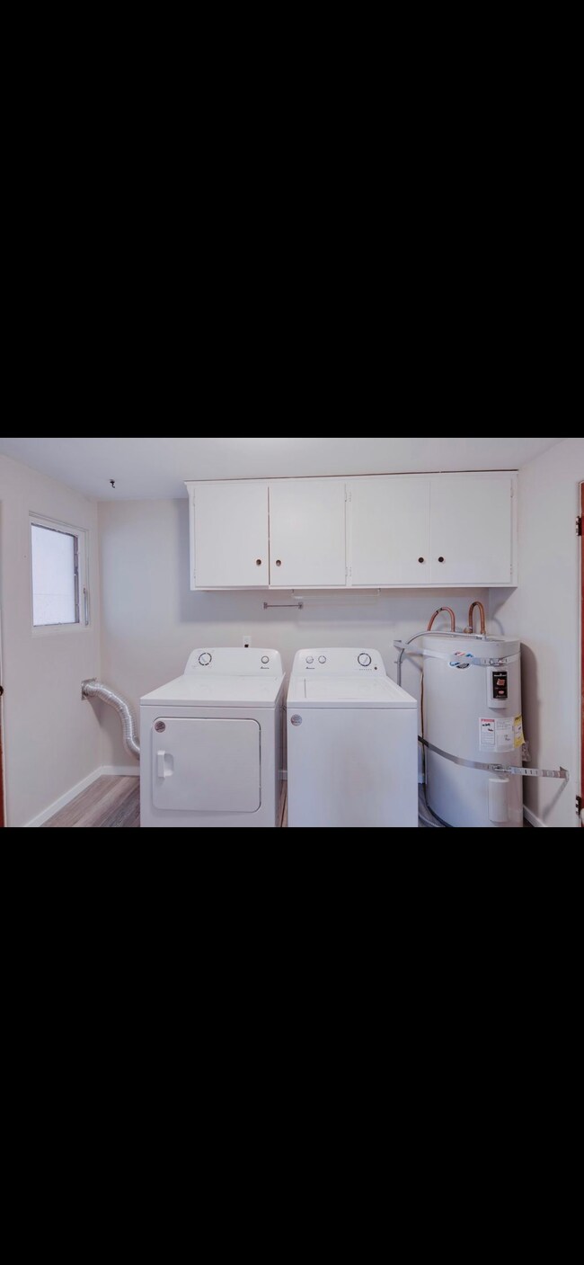 Building Photo - 9721 E Maringo Dr