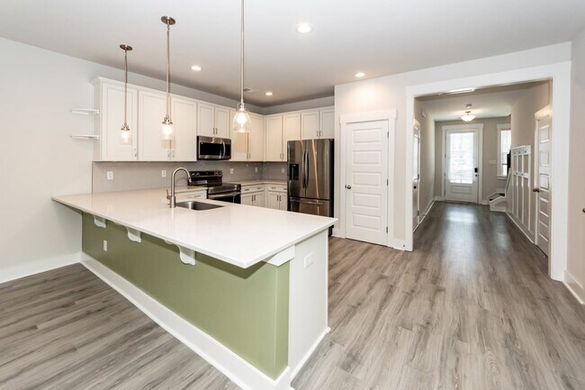 Building Photo - 7722 Park Gate Dr