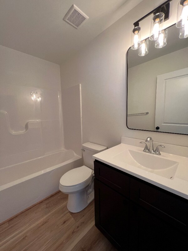 Building Photo - 201 12th St