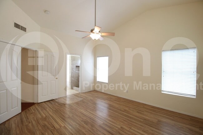 Building Photo - 1140 S Cholla St