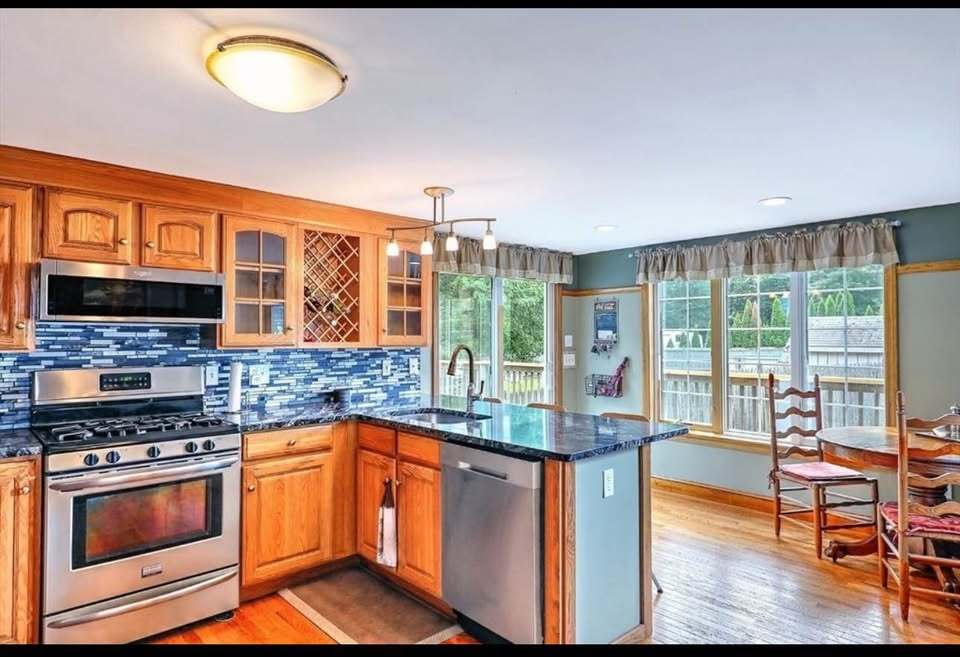 Building Photo - 103 Walnut St