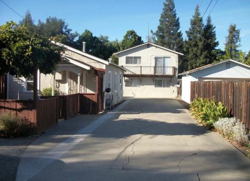 Building Photo - 867 Paula St