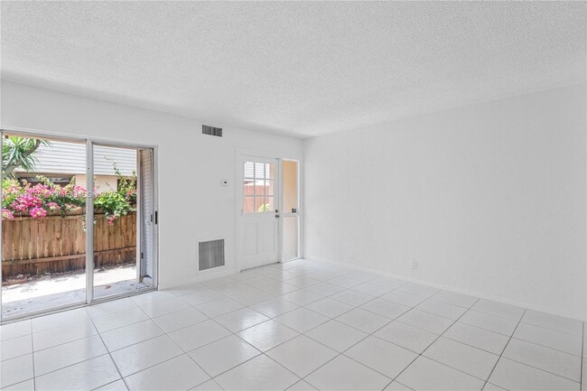 Building Photo - 6603 Winfield Blvd