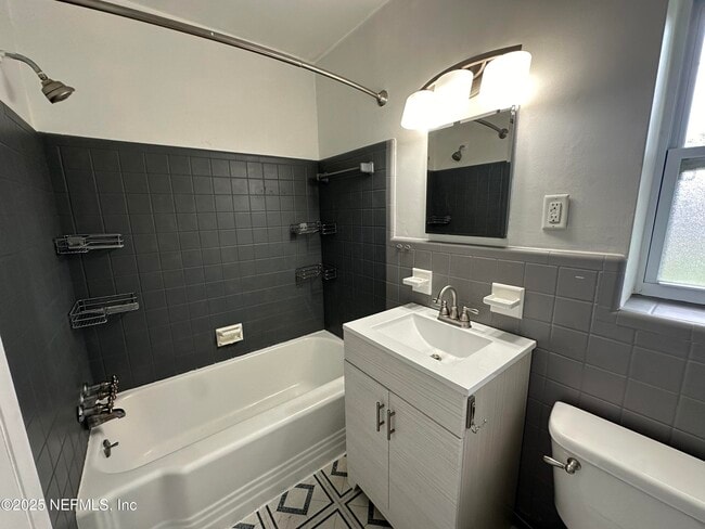 Building Photo - 3851 Ponce De Leon Ave