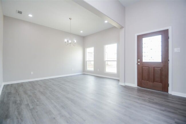 Building Photo - 12328 N Chestnut Hls Dr
