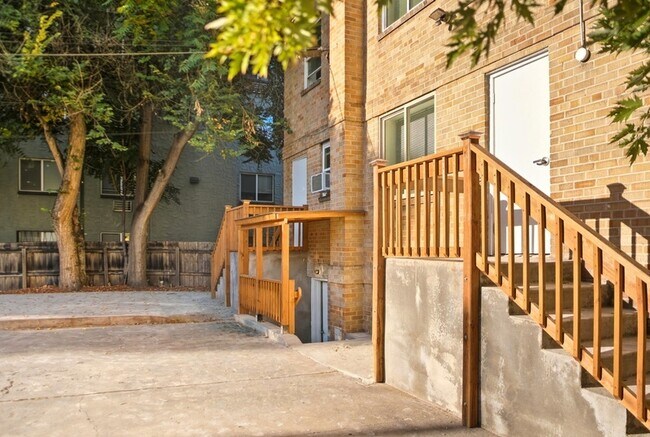 Building Photo - 1364 Lafayette St