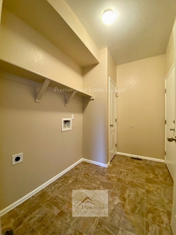 Building Photo - 7630 Duck Hawk Pl