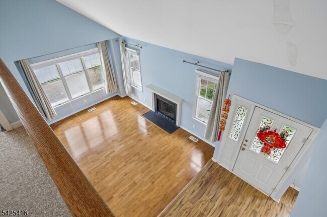 Building Photo - 14 Exeter Rd