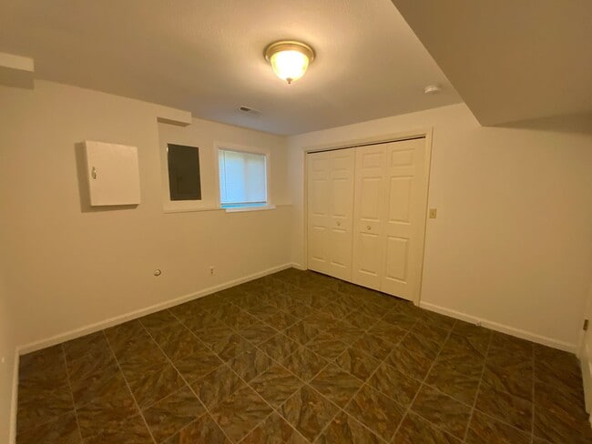 Building Photo - 203-203 Briarcrest Ct