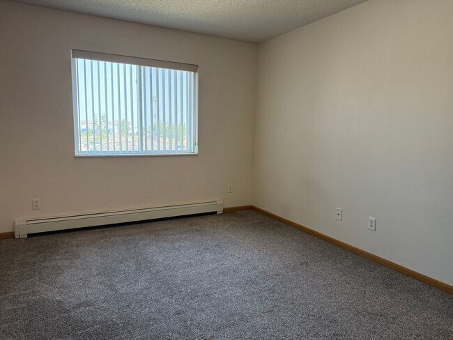 Building Photo - 4431 Calico Dr S