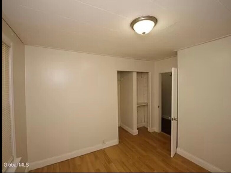 Building Photo - 1508 Tibbits Ave