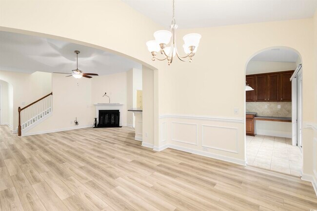 Building Photo - 3284 Saddlewood Cir