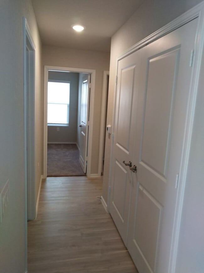 Building Photo - Large 4BR/2BA Home in Southeast San Antonio