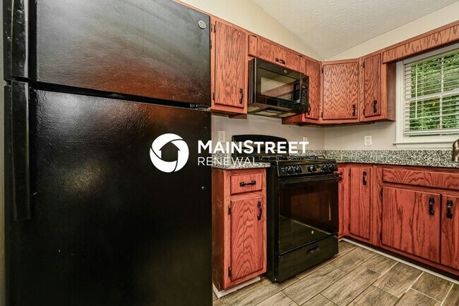 Building Photo - 3 Bedroom Pet-Friendly Home in Ellenwood, GA with Main Street Renewal