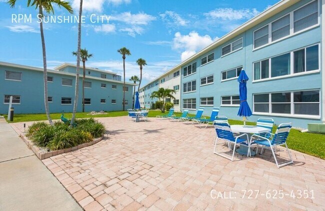 Building Photo - 6161 Gulf Winds Dr