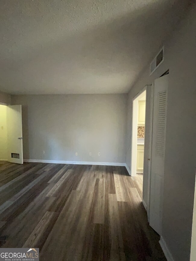 Building Photo - 6349 Holcomb Way