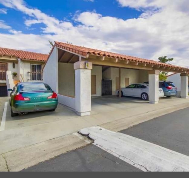 Building Photo - 12054 Caminito Campana