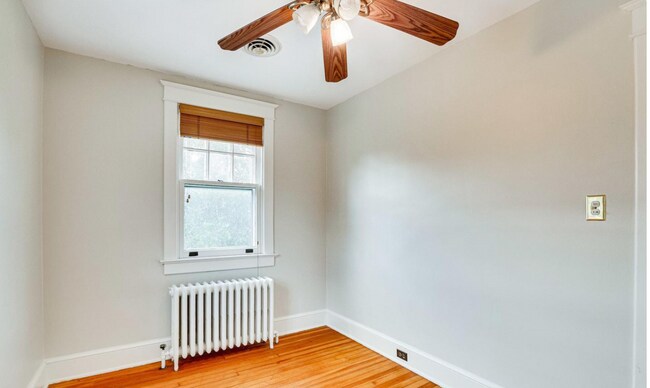 Building Photo - 1606 N Danville St