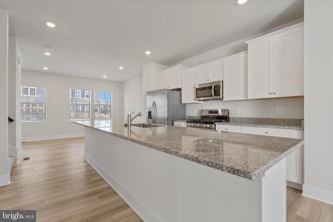 Building Photo - 1830 Parham Wy