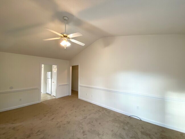 unit B - 4119 Juniper Ln NW