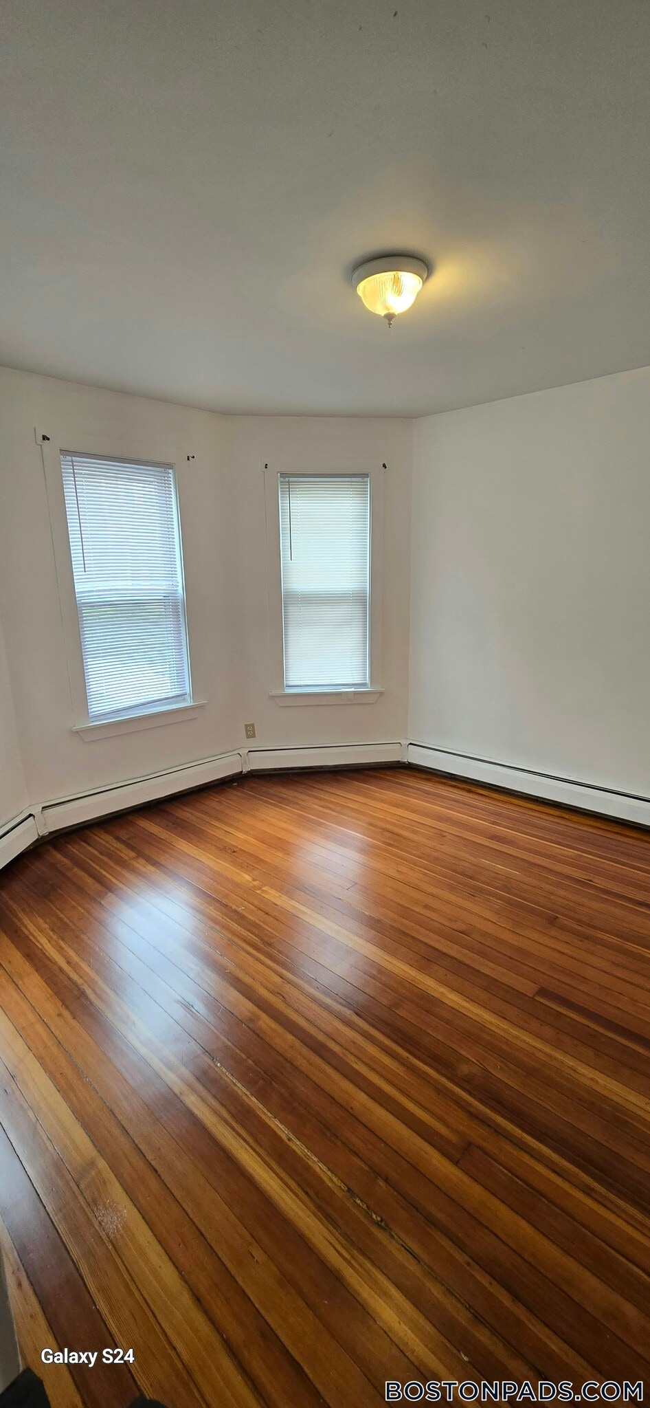 Building Photo - 125 Capen St